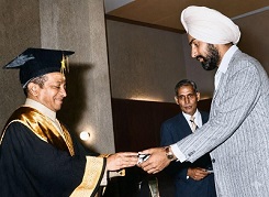 ਮੰਗਵੇਂ ਕੋਟ ਦੀ ਵਾਰਤਾ